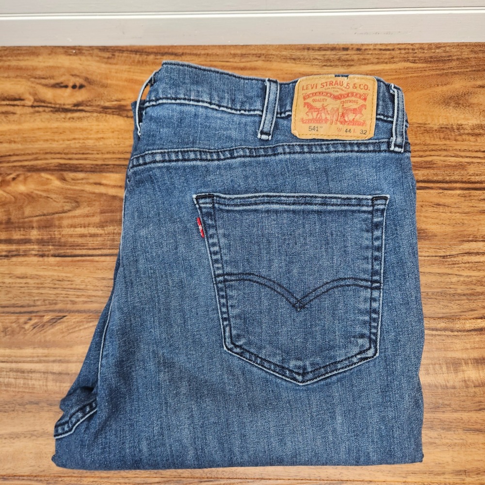 Levis 541 Athletic Taper Mens Blue Denim Jeans W44 L32 Medium Wash 185/112C